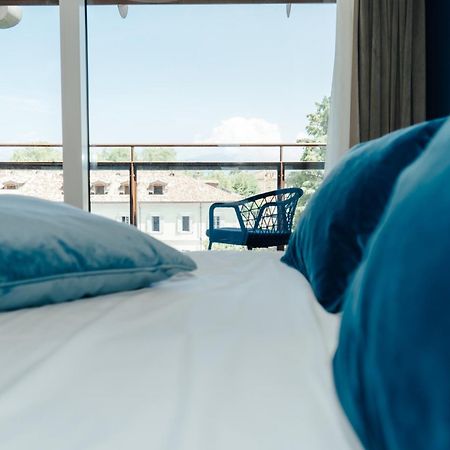 C House Rooms Lake Peschiera del Garda Eksteriør bilde