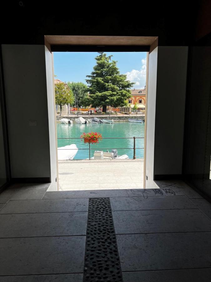 C House Rooms Lake Peschiera del Garda Eksteriør bilde