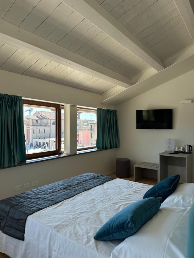 C House Rooms Lake Peschiera del Garda Eksteriør bilde