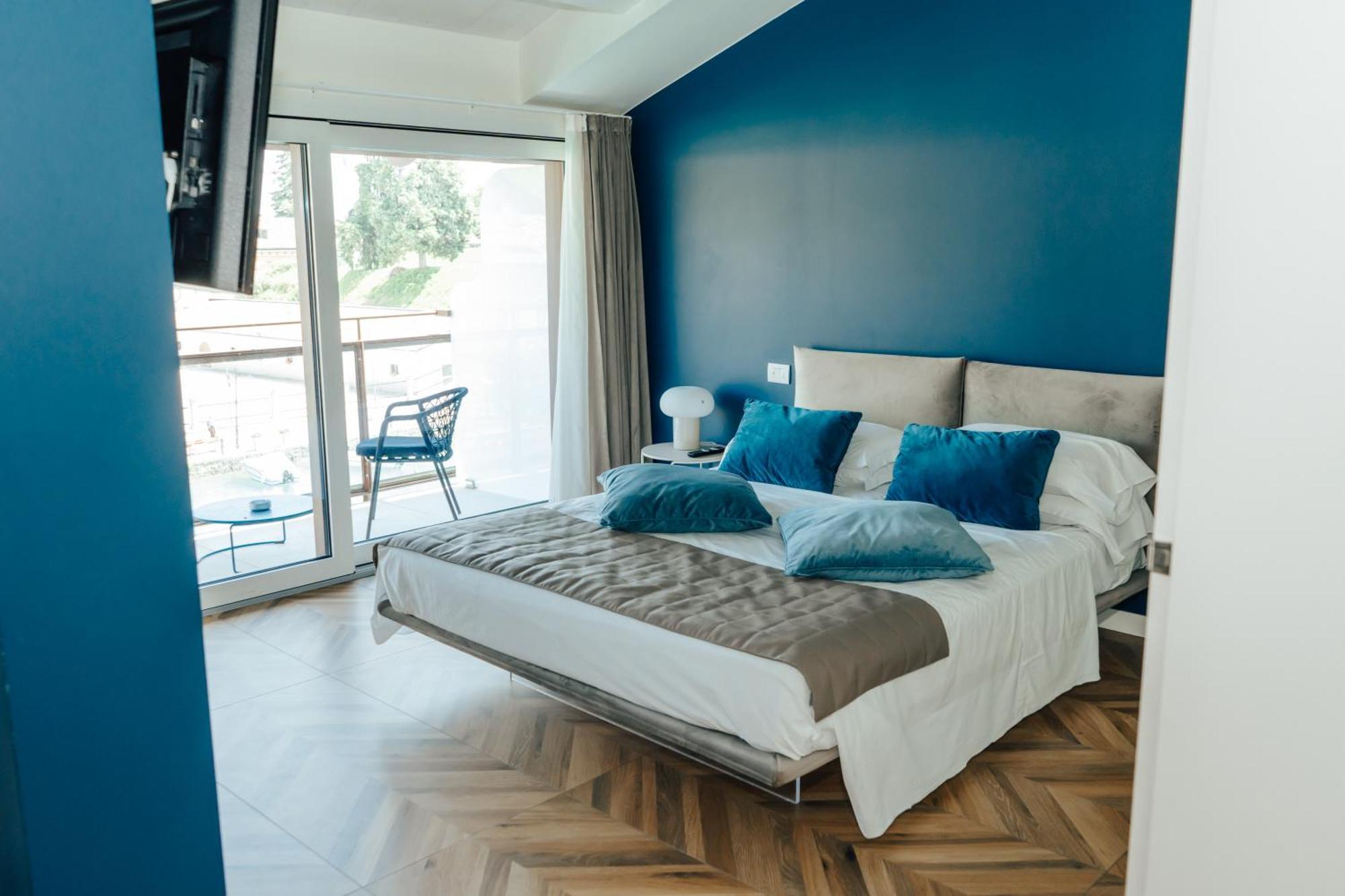 C House Rooms Lake Peschiera del Garda Eksteriør bilde
