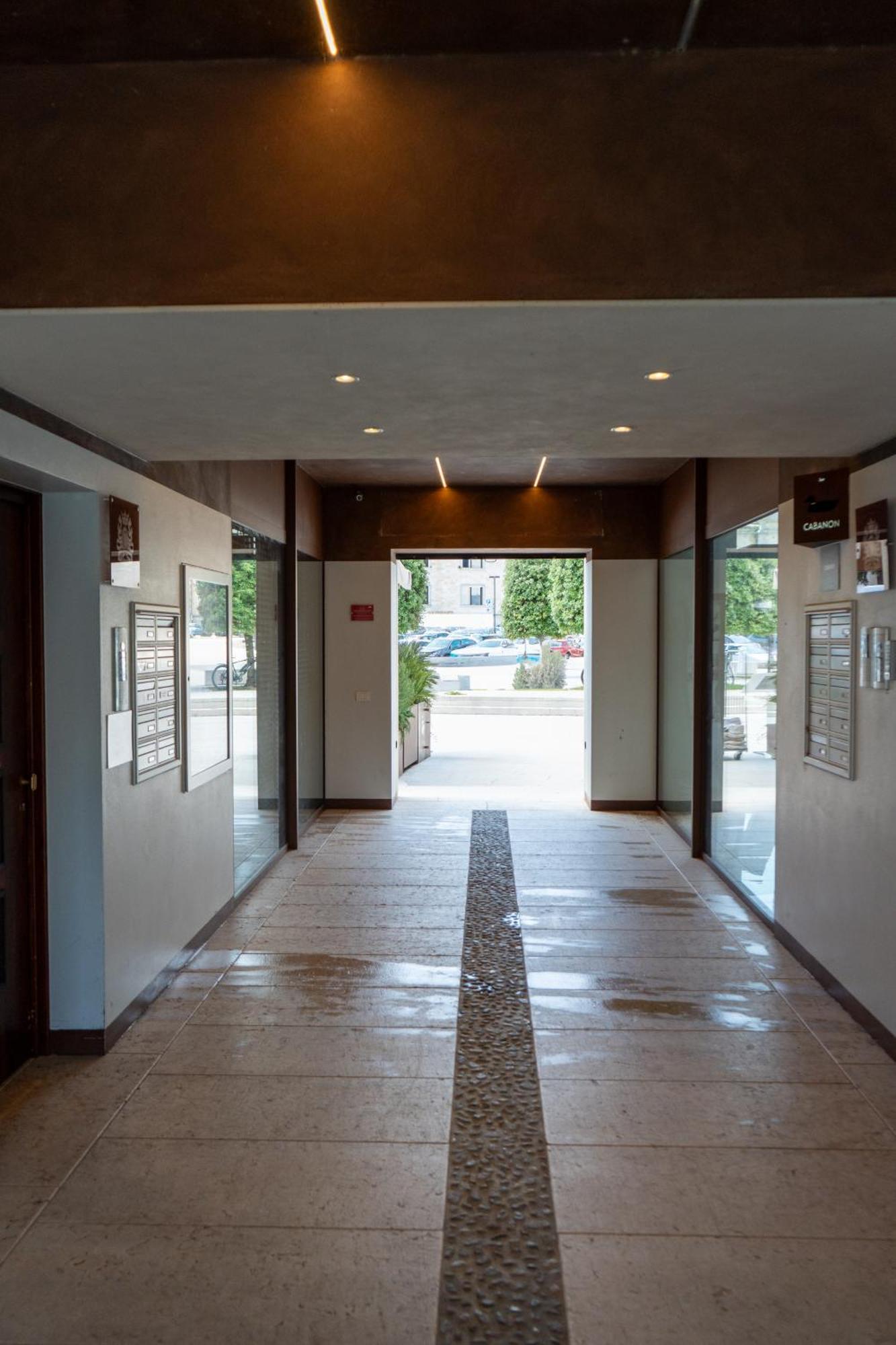 C House Rooms Lake Peschiera del Garda Eksteriør bilde